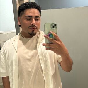 Meet your Posher, Emilio